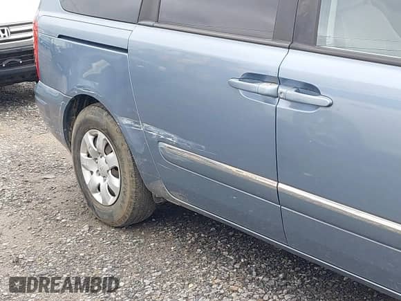 2008 Hyundai Entourage GLS с VIN KNDMC233X86048463, выставлен на аукционе IAAI как лот 43062162 с пробегом 158 720 миль миль и . История ставок и продаж доступна на DreamBid. Изображение 6.