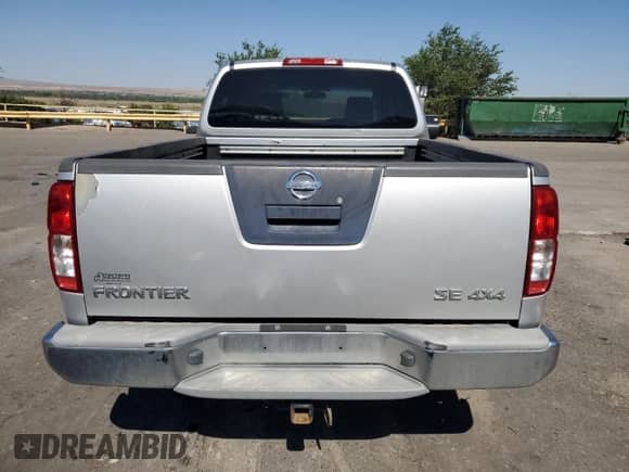 2008 Nissan Frontier SE z VIN 1N6AD09W38C401405, wystawiony jako Copart lot #63860465 z przebiegiem 199 064 mil mil oraz Szkoda całkowita • Salvage title. Historia ofert i sprzedaży dostępna na DreamBid. Obrazek 6.