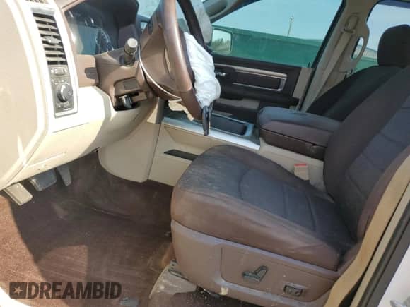 2018 Ram 1500 Harvest z VIN 1C6RR7LT5JS138173, wystawiony jako Copart lot #66357394 z przebiegiem 106 497 mil mil oraz Szkoda całkowita • Salvage title. Historia ofert i sprzedaży dostępna na DreamBid. Obrazek 7.