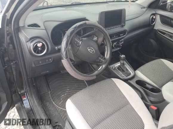 2022 Hyundai Kona SE с VIN KM8K2CAB8NU872345, выставлен на аукционе Copart как лот 70556115 с пробегом 60 577 миль миль и Списание • Salvage title. История ставок и продаж доступна на DreamBid. Изображение 8.