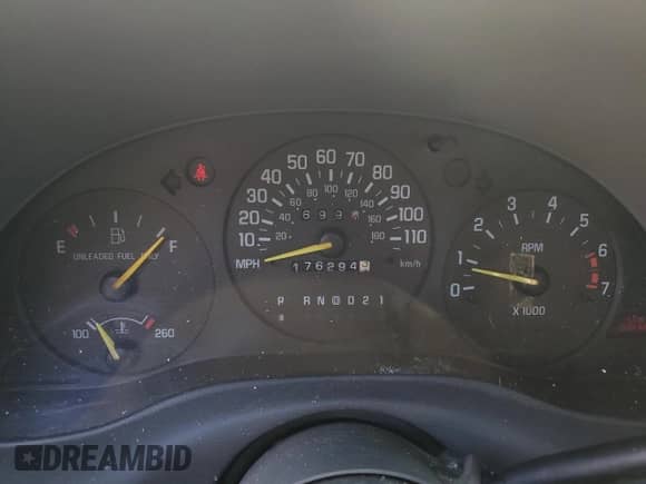 2001 Chevrolet Lumina с VIN 2G1WL52J211247779, выставлен на аукционе Copart как лот 74907734 с пробегом 176 294 миль миль и Списание • Salvage title. История ставок и продаж доступна на DreamBid. Изображение 9.