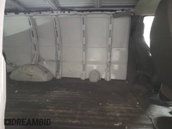 2008 Chevrolet Express Cargo с VIN 1GCFG154281185388, выставлен на аукционе Copart как лот 89177915 с пробегом 312 660 миль миль и Списание • Salvage title. История ставок и продаж доступна на DreamBid. Изображение 10.