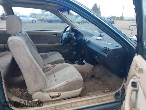 1992 Honda Accord с VIN 1HGCB7272NA037628, выставлен на аукционе IAAI как лот 42052229 с пробегом 248 632 миль миль и . История ставок и продаж доступна на DreamBid. Изображение 5.