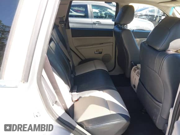 2008 Jeep Grand Cherokee Limited z VIN 1J8HR58238C189595, wystawiony jako IAAI lot #42837942 z przebiegiem 142 538 mil mil oraz . Historia ofert i sprzedaży dostępna na DreamBid. Obrazek 8.