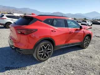 2024 Chevrolet Blazer RS z VIN 3GNKBERS4RS257566, wystawiony jako Copart lot #70583485 z przebiegiem 12 162 mil mil oraz Szkoda całkowita • Salvage title. Historia ofert i sprzedaży dostępna na DreamBid. Obrazek 3.