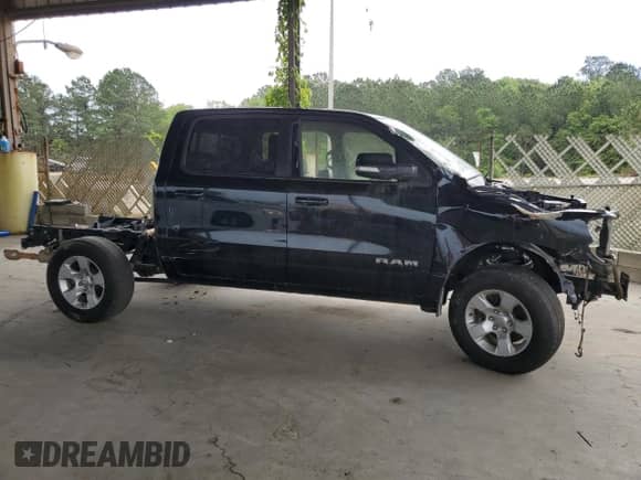 2019 Ram 1500 Big Horn with VIN 1C6RREFT1KN581517, listed as a Copart auction lot 56098055 with Not provided miles and Salvage title. Bid and sale history available at DreamBid. Image 4.