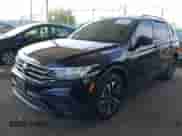 2023 Volkswagen Tiguan S с VIN 3VVRB7AX8PM068965, выставлен на аукционе IAAI как лот 42117545 с пробегом 60 121 миль миль и . История ставок и продаж доступна на DreamBid. Изображение 18.