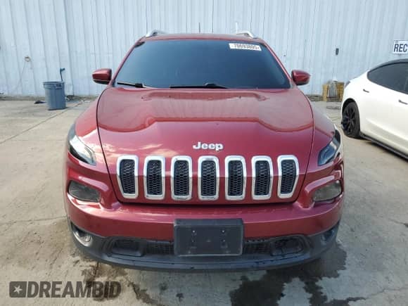 2016 Jeep Cherokee Latitude with VIN 1C4PJMCB3GW117577, listed as a Copart auction lot 70693805 with 114,675 mi miles and Clean title. Bid and sale history available at DreamBid. Image 5.
