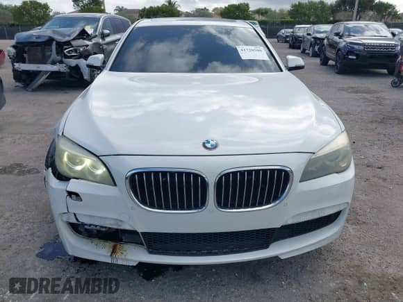 2014 BMW 7 Series 740i с VIN WBAYA6C53ED144195, выставлен на аукционе IAAI как лот 41720500 с пробегом 123 776 миль миль и . История ставок и продаж доступна на DreamBid. Изображение 12.