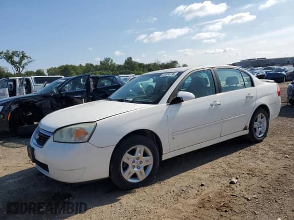 2007 Chevrolet Malibu 1LT z VIN 1G1ZT58F57F122180, wystawiony jako Copart lot #83824735 z przebiegiem 197 638 mil mil oraz Szkoda całkowita • Salvage title. Historia ofert i sprzedaży dostępna na DreamBid. Obrazek 1.