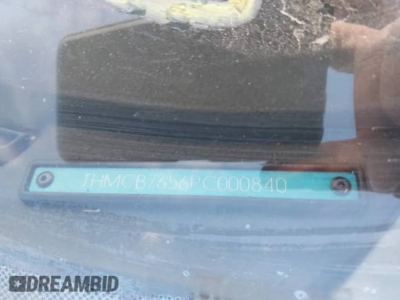 1993 Honda Accord LX z VIN JHMCB7656PC000840, wystawiony jako IAAI lot #40685244 z przebiegiem 97 528 mil mil oraz . Historia ofert i sprzedaży dostępna na DreamBid. Obrazek 9.