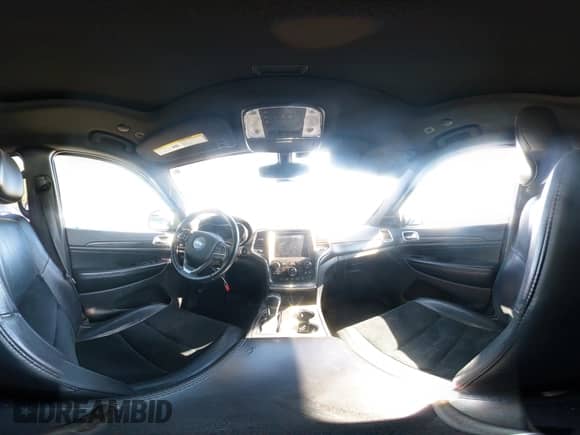 2018 Jeep Grand Cherokee Altitude z VIN 1C4RJFAG3JC204164, wystawiony jako IAAI lot #42940843 z przebiegiem 147 597 mil mil oraz . Historia ofert i sprzedaży dostępna na DreamBid. Obrazek 18.