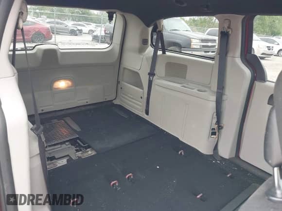 2016 Dodge Grand Caravan SE Plus with VIN 2C4RDGBG2GR250595, listed as a IAAI auction lot 42340988 with 169,118 mi miles and . Bid and sale history available at DreamBid. Image 8.