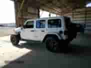 2023 Jeep Wrangler Sahara z VIN 1C4JJXP65PW540231, wystawiony jako Copart lot #80362135 z przebiegiem 23 163 mil mil oraz Szkoda całkowita • Salvage title. Historia ofert i sprzedaży dostępna na DreamBid. Obrazek 2.
