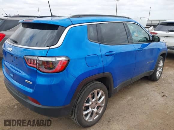 2023 Jeep Compass Latitude Lux с VIN 3C4NJDFN8PT546846, выставлен на аукционе IAAI как лот 42528443 с пробегом 16 483 миль миль и . История ставок и продаж доступна на DreamBid. Изображение 4.