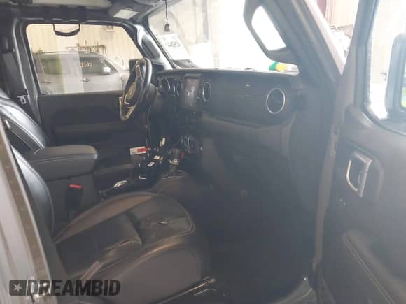 2021 Jeep Wrangler Unlimited Sahara с VIN 1C4JJXP6XMW784100, выставлен на аукционе IAAI как лот 42528449 с пробегом Не указан миль и . История ставок и продаж доступна на DreamBid. Изображение 5.