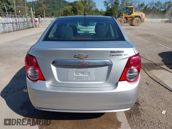 2013 Chevrolet Sonic LT с VIN 1G1JC5SH6D4213781, выставлен на аукционе IAAI как лот 43241459 с пробегом 110 179 миль миль и . История ставок и продаж доступна на DreamBid. Изображение 16.