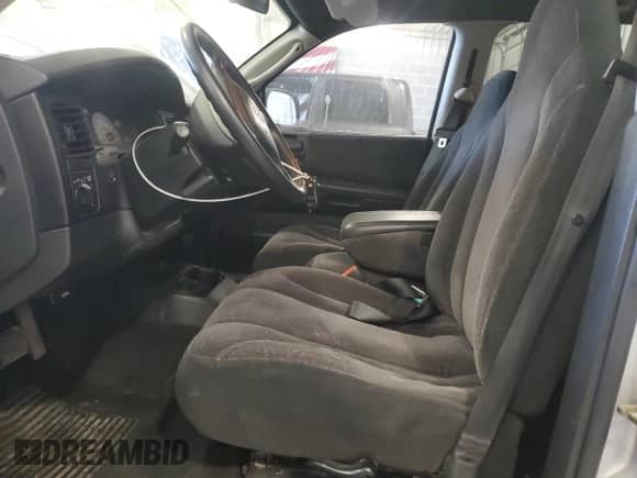 2002 Dodge Dakota Sport z VIN 1B7HL38N62S507858, wystawiony jako Copart lot #48331335 z przebiegiem 200 521 mil mil oraz Szkoda całkowita • Salvage title. Historia ofert i sprzedaży dostępna na DreamBid. Obrazek 7.