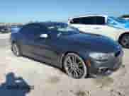 2016 BMW 4 Series 428i z VIN WBA3V7C51G5A28157, wystawiony jako Copart lot #86146735 z przebiegiem 60 381 mil mil oraz Czysty tytuł • Clean title. Historia ofert i sprzedaży dostępna na DreamBid. Obrazek 4.