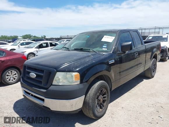 2007 Ford F-150 STX with VIN 1FTRX12W57FB67293, listed as a IAAI auction lot 42303229 with 284,830 mi miles and . Bid and sale history available at DreamBid. Image 2.