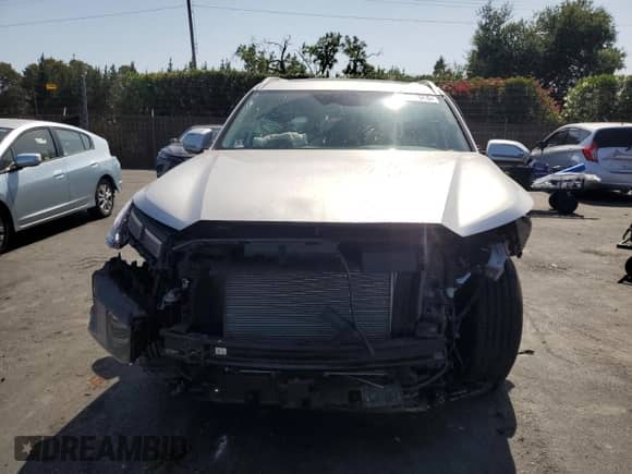 2025 Hyundai Palisade SEL Premium with VIN KM8R44GE8SU850180, listed as a Copart auction lot 59717545 with 3,728 mi miles and Salvage title. Bid and sale history available at DreamBid. Image 5.