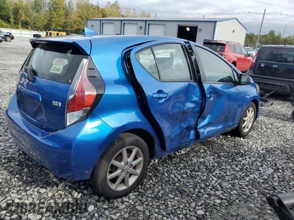 2016 Toyota Prius Two z VIN JTDKDTB39G1589513, wystawiony jako Copart lot #85726255 z przebiegiem 233 833 mil mil oraz Szkoda całkowita • Salvage title. Historia ofert i sprzedaży dostępna na DreamBid. Obrazek 3.