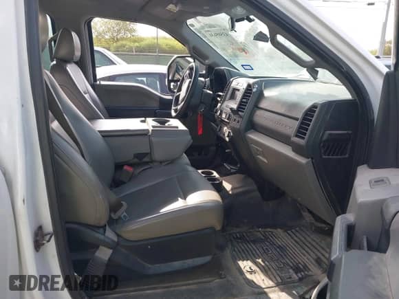 2017 Ford F-250 XL z VIN 1FT7W2AT1HED31525, wystawiony jako IAAI lot #43505631 z przebiegiem 192 370 mil mil oraz . Historia ofert i sprzedaży dostępna na DreamBid. Obrazek 5.