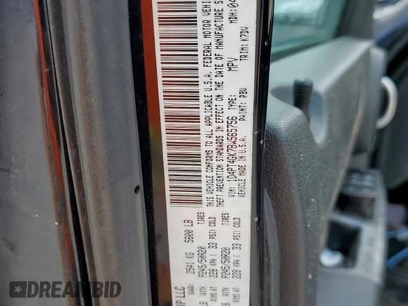 2011 Dodge Nitro Heat with VIN 1D4PT4GK7BW565756, listed as a Copart auction lot 68541175 with 195,379 mi miles and Non repairable. Bid and sale history available at DreamBid. Image 13.