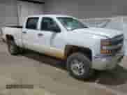2017 Chevrolet Silverado 2500HD Work Truck z VIN 1GC1KUEG5HF208671, wystawiony jako Copart lot #47003185 z przebiegiem 249 118 mil mil oraz Szkoda całkowita • Salvage title. Historia ofert i sprzedaży dostępna na DreamBid. Obrazek 4.