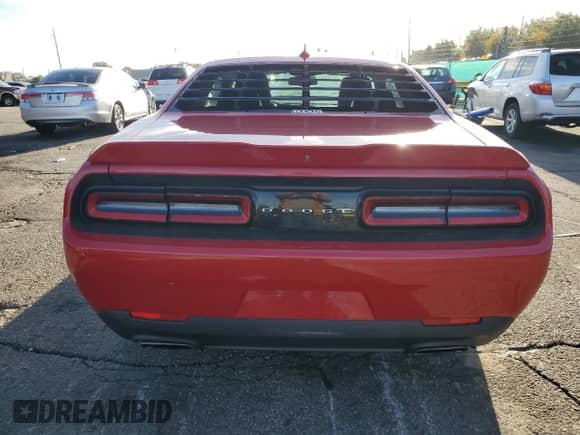 2015 Dodge Challenger R/T Plus with VIN 2C3CDZBT5FH889044, listed as a Copart auction lot 82083885 with 132,236 mi miles and Salvage title. Bid and sale history available at DreamBid. Image 6.