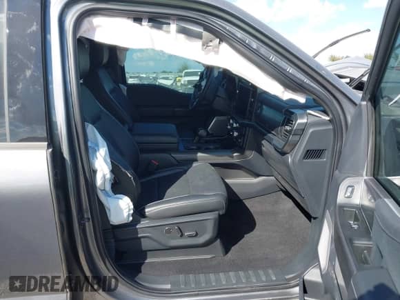 2025 Ford F-150 Lariat with VIN 1FTFW5L80SFA02693, listed as a IAAI auction lot 42893311 with 8,328 mi miles and . Bid and sale history available at DreamBid. Image 5.