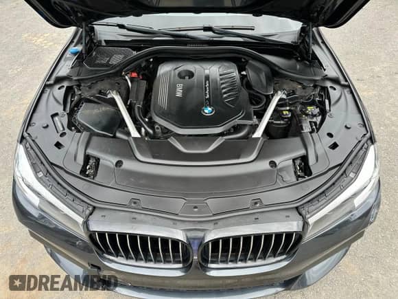 2019 BMW 7 Series 740i xDrive with VIN WBA7E4C55KGV28722, listed as a Copart auction lot 64955445 with 94,901 mi miles and Clean title. Bid and sale history available at DreamBid. Image 5.