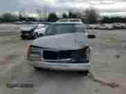 1998 GMC Sierra 1500 z VIN 1GTEC14W0WZ526005, wystawiony jako Copart lot #86539824 z przebiegiem 206 094 mil mil oraz Czysty tytuł • Clean title. Historia ofert i sprzedaży dostępna na DreamBid. Obrazek 11.