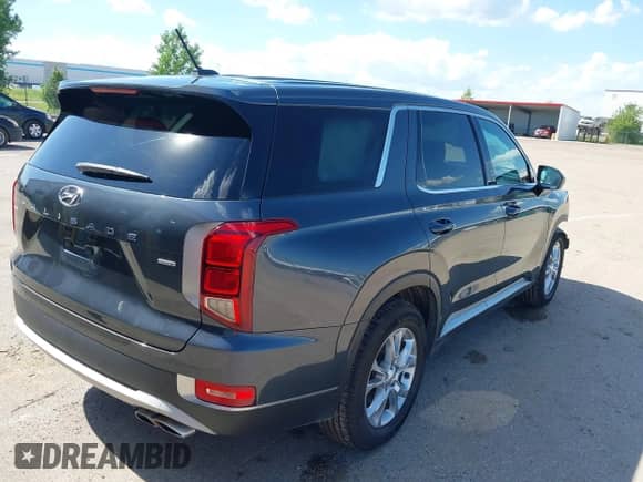2020 Hyundai Palisade SE z VIN KM8R1DHE1LU118577, wystawiony jako IAAI lot #42649377 z przebiegiem 47 120 mil mil oraz . Historia ofert i sprzedaży dostępna na DreamBid. Obrazek 4.