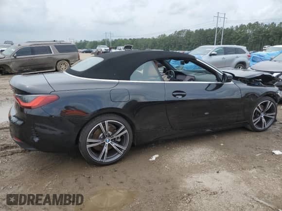 2023 BMW 4 Series 430i z VIN WBA23AT03PCL59608, wystawiony jako Copart lot #54354705 z przebiegiem Nie podano mil oraz Szkoda całkowita • Salvage title. Historia ofert i sprzedaży dostępna na DreamBid. Obrazek 3.