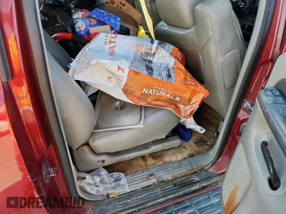 2003 Chevrolet Suburban LS with VIN 1GNFK16Z63J283882, listed as a Copart auction lot 84562165 with 308,373 mi miles and Salvage title. Bid and sale history available at DreamBid. Image 10.