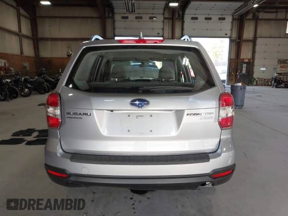 2016 Subaru Forester 2.5i z VIN JF2SJABC6GH501118, wystawiony jako IAAI lot #43408683 z przebiegiem 104 586 mil mil oraz . Historia ofert i sprzedaży dostępna na DreamBid. Obrazek 17.