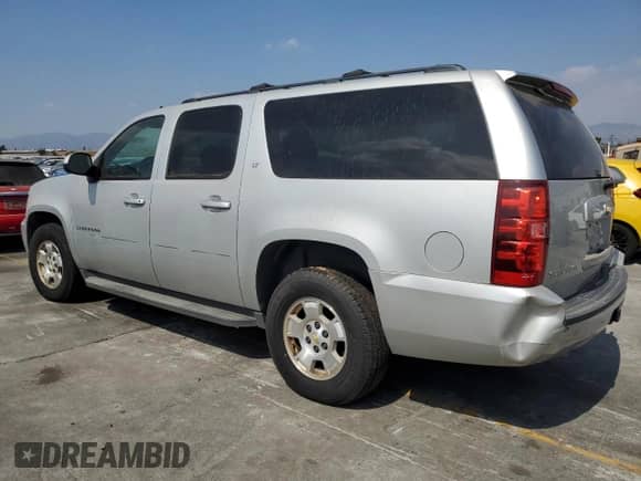 2010 Chevrolet Suburban LT z VIN 1GNUCJE04AR216753, wystawiony jako Copart lot #72060635 z przebiegiem 154 206 mil mil oraz Czysty tytuł • Clean title. Historia ofert i sprzedaży dostępna na DreamBid. Obrazek 2.