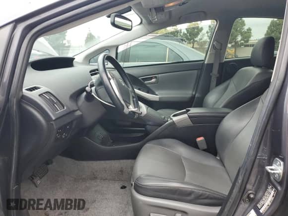 2015 Toyota Prius Advanced z VIN JTDKN3DP8F3072994, wystawiony jako Copart lot #84285325 z przebiegiem 194 226 mil mil oraz Szkoda całkowita • Salvage title. Historia ofert i sprzedaży dostępna na DreamBid. Obrazek 7.