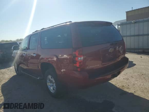 2014 Chevrolet Suburban LT с VIN 1GNSKJE70ER174773, выставлен на аукционе Copart как лот 84274285 с пробегом 203 355 миль миль и Списание • Salvage title. История ставок и продаж доступна на DreamBid. Изображение 2.