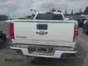 2018 Chevrolet Colorado 4WD Work Truck z VIN 1GCHTBEA8J1254896, wystawiony jako IAAI lot #43214910 z przebiegiem 164 056 mil mil oraz . Historia ofert i sprzedaży dostępna na DreamBid. Obrazek 17.