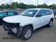 2021 Jeep Grand Cherokee Laredo z VIN 1C4RJKAG3M8161204, wystawiony jako IAAI lot #42736708 z przebiegiem 39 890 mil mil oraz . Historia ofert i sprzedaży dostępna na DreamBid. Obrazek 17.