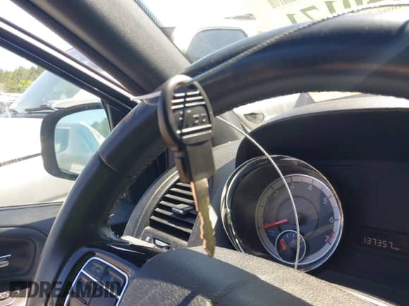 2018 Dodge Grand Caravan SE Plus with VIN 2C4RDGBG4JR201910, listed as a IAAI auction lot 42240171 with 137,357 mi miles and . Bid and sale history available at DreamBid. Image 11.