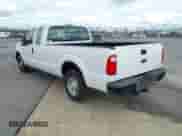 2013 Ford F-250 XL z VIN 1FT7X2A62DEA09882, wystawiony jako IAAI lot #41759945 z przebiegiem 56 894 mil mil oraz . Historia ofert i sprzedaży dostępna na DreamBid. Obrazek 3.