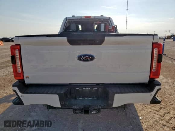 2023 Ford F-250 XL z VIN 1FT8W2BT0PED75405, wystawiony jako Copart lot #68742285 z przebiegiem 80 184 mil mil oraz Szkoda całkowita • Salvage title. Historia ofert i sprzedaży dostępna na DreamBid. Obrazek 6.