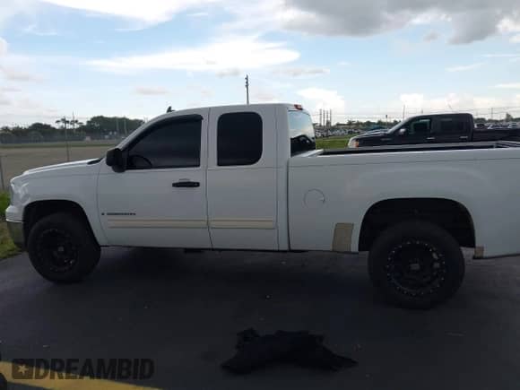 2007 GMC Sierra 1500 SLE1 with VIN 2GTEC19CX71726320, listed as a IAAI auction lot 42475722 with 190,677 mi miles and . Bid and sale history available at DreamBid. Image 14.