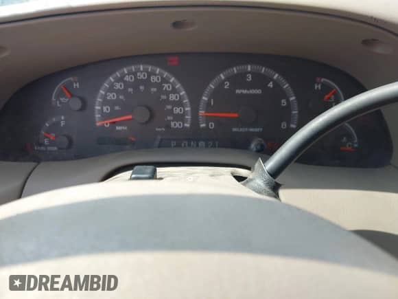 2003 Ford F-150 XL z VIN 1FTRX18L53NA32926, wystawiony jako IAAI lot #43262614 z przebiegiem Nie podano mil oraz . Historia ofert i sprzedaży dostępna na DreamBid. Obrazek 7.