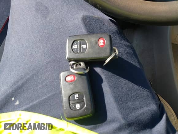 2011 Toyota Prius II with VIN JTDKN3DUXB1468467, listed as a IAAI auction lot 43559528 with 232,285 mi miles and . Bid and sale history available at DreamBid. Image 11.