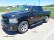 2017 Ram 1500 Express z VIN 1C6RR7FT2HS654741, wystawiony jako IAAI lot #42285746 z przebiegiem 159 020 mil mil oraz . Historia ofert i sprzedaży dostępna na DreamBid. Obrazek 2.