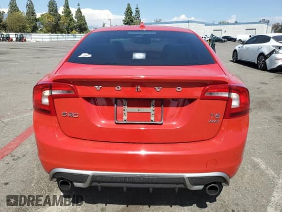 2012 Volvo S60 T6 с VIN YV1902FH2C2085183, выставлен на аукционе Copart как лот 70185745 с пробегом 110 477 миль миль и Списание • Salvage title. История ставок и продаж доступна на DreamBid. Изображение 6.
